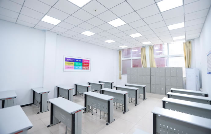 济南大智高三高考艺体生文化课培训班