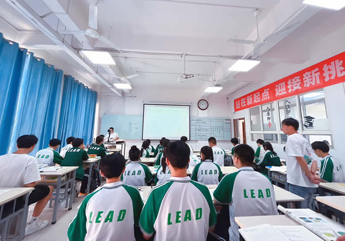安心备考!西安6所高考补习学校深度解析,严管、精教、暖心护航 安心备考!西安6所高考补习学校深度解析,严管、精教、暖心护航