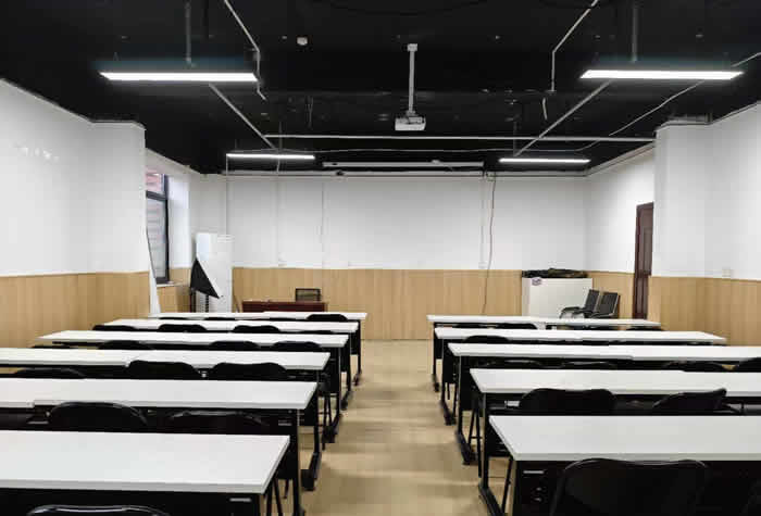 郑州魔方公考教育培训费用价格多少钱