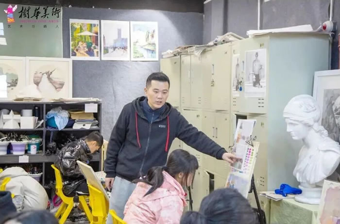 广州树华画室美院附中美术集训班 广州美院附中考前冲刺集训班 广州树华画室美院附中美术集训班 广州美院附中考前冲刺集训班