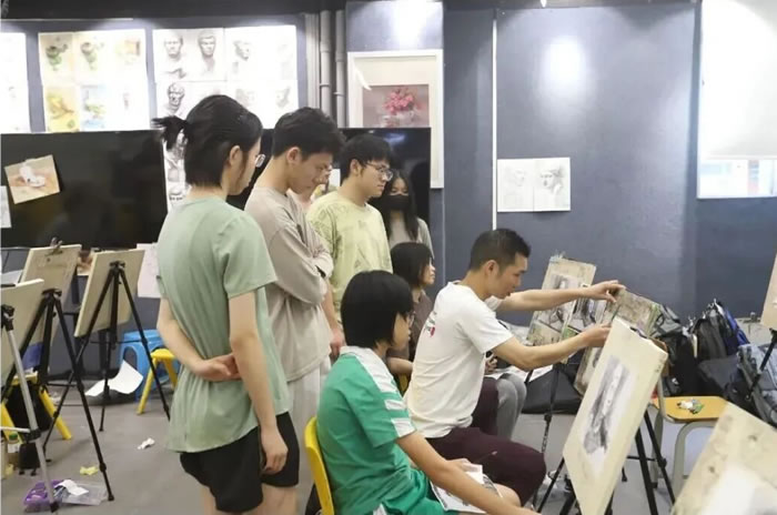广州树华画室美院附中美术集训班 广州美院附中考前冲刺集训班 广州树华画室美院附中美术集训班 广州美院附中考前冲刺集训班