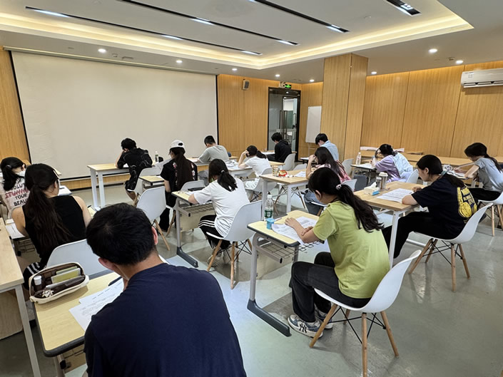 珠海夏越2026届高三艺术生高考文化课冲刺集训班 珠海夏越2026届高三艺术生高考文化课冲刺集训班